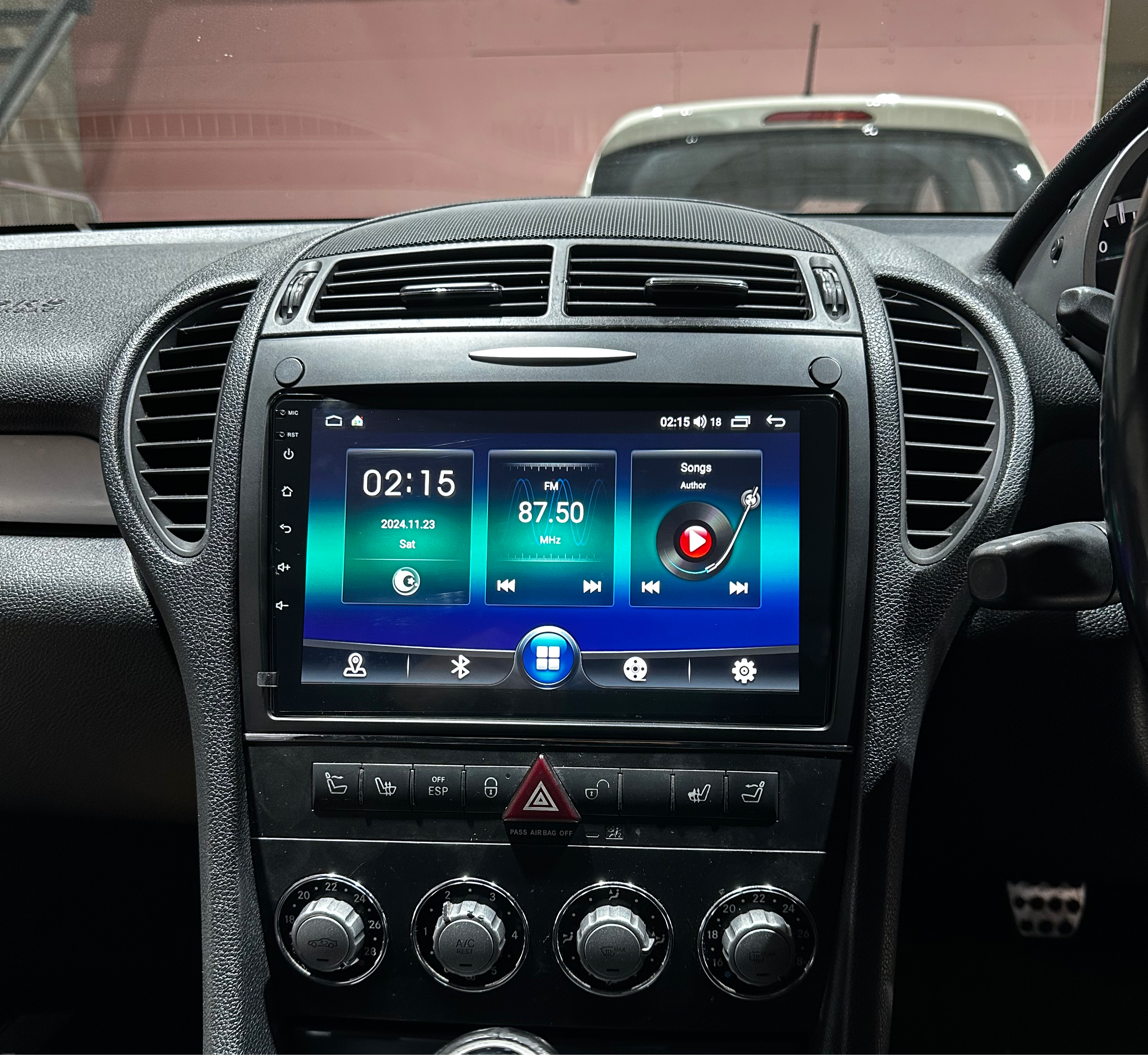Mercedes-Benz SLK Apple Carplay / Android Auto 9" Stereo Upgrade (2004-2011)